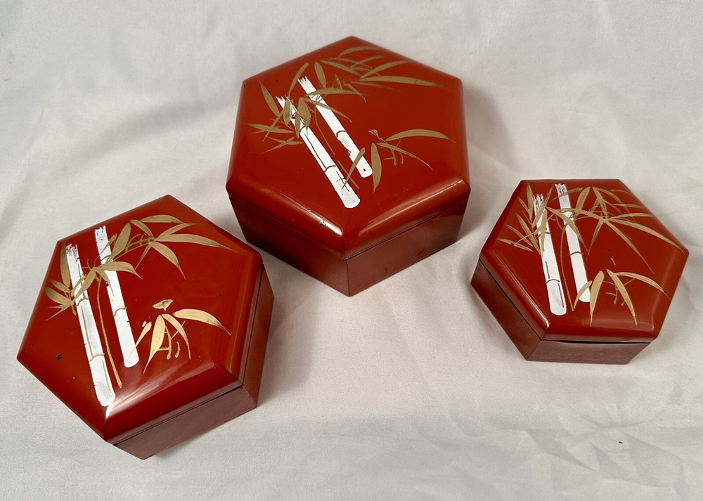 VTG Japanese Red Lacquer Nesting Boxes Gold Bamboo 5” x 4” x 3”