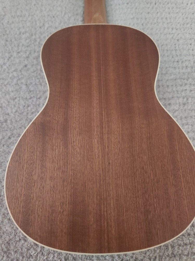 New Kulana Beginners 4 String Wood Ukulele With Case Pics Strap & Extra Strings