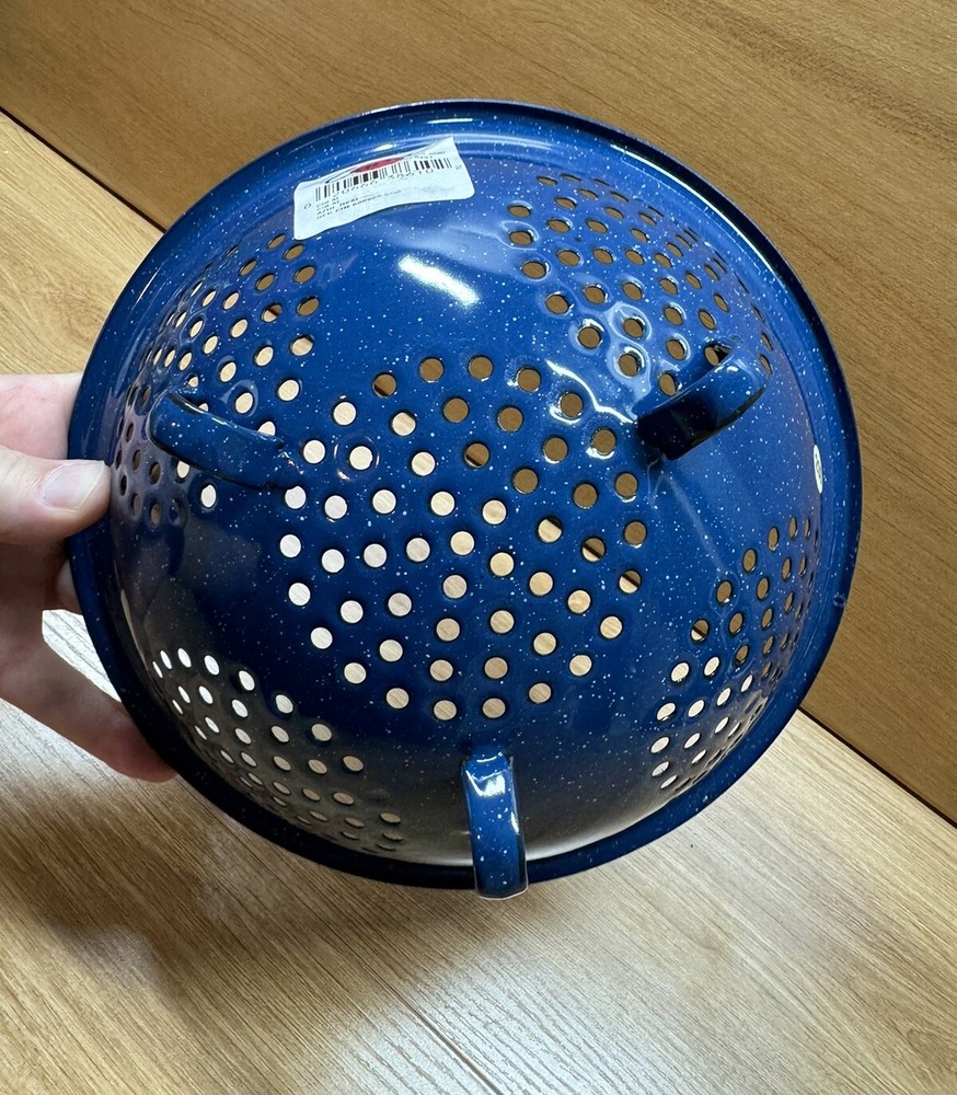 Cinsa Enamelware Blue & White Speckled 3 Legged Colander Strainer READ MORE