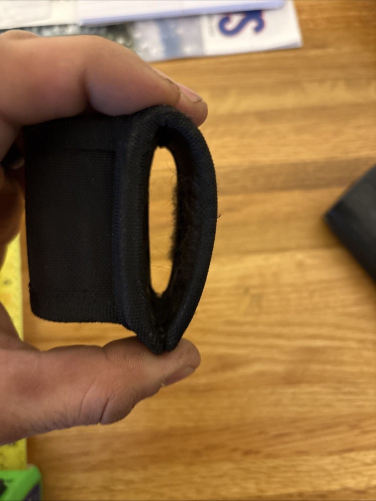 Tru-spec Compact Flashlight Holder Black USED