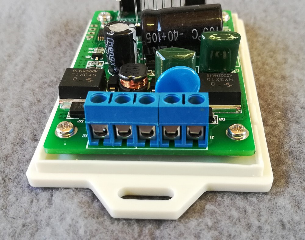 G4D 100% DIGITAL Brain 48 VDC Battery Controller Regulator Wind Generator Solar
