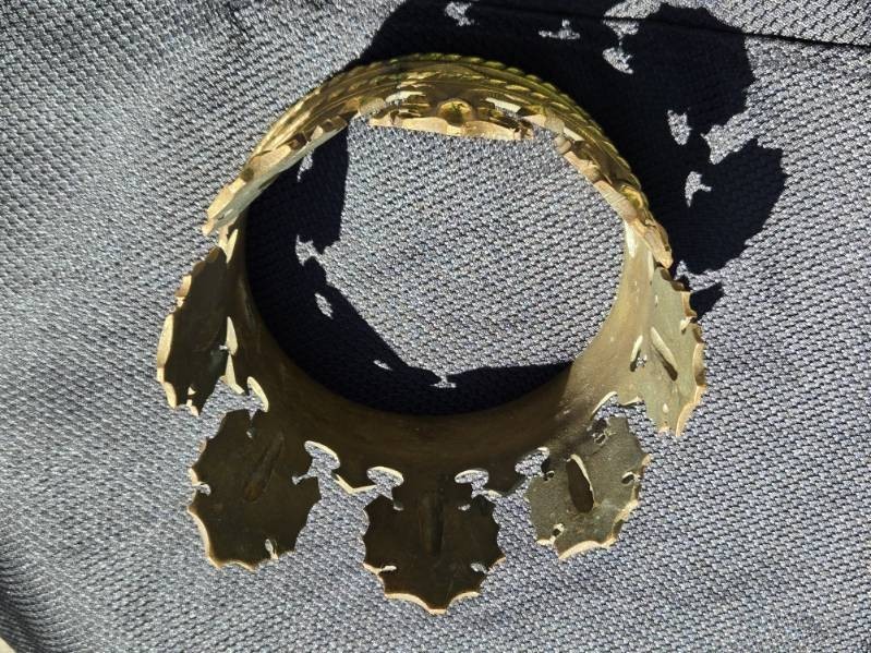 Vtg. Solid Brass Crown. Unmarked.