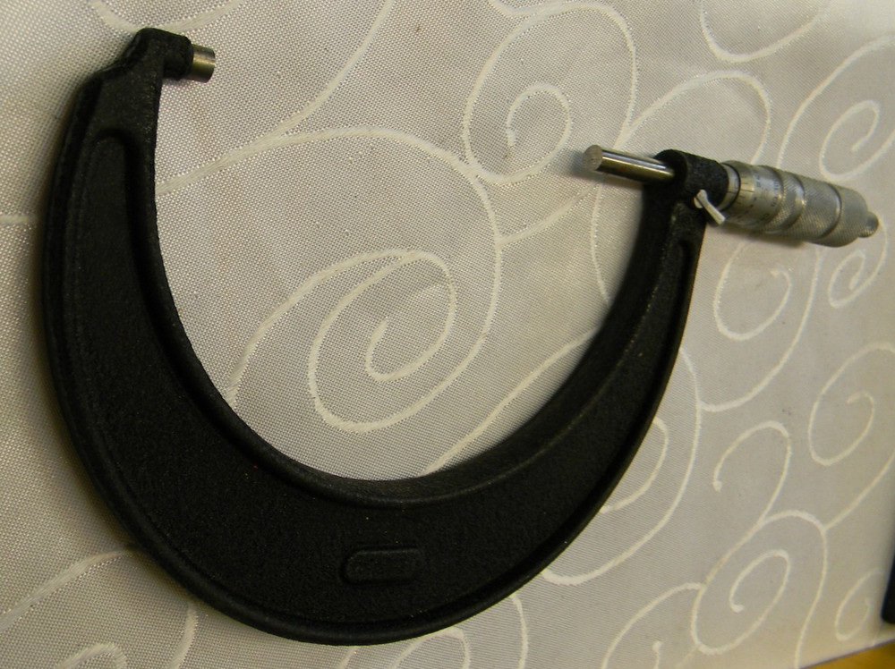 CENTRAL TOOLS 4-5" OUTSIDE MICROMETER #52RL