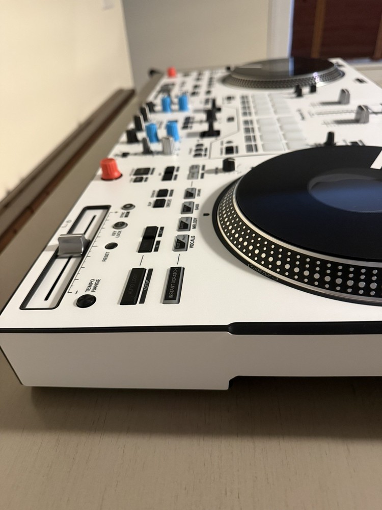 Pioneer DJ DDJ-REV7 Double Deck Controller