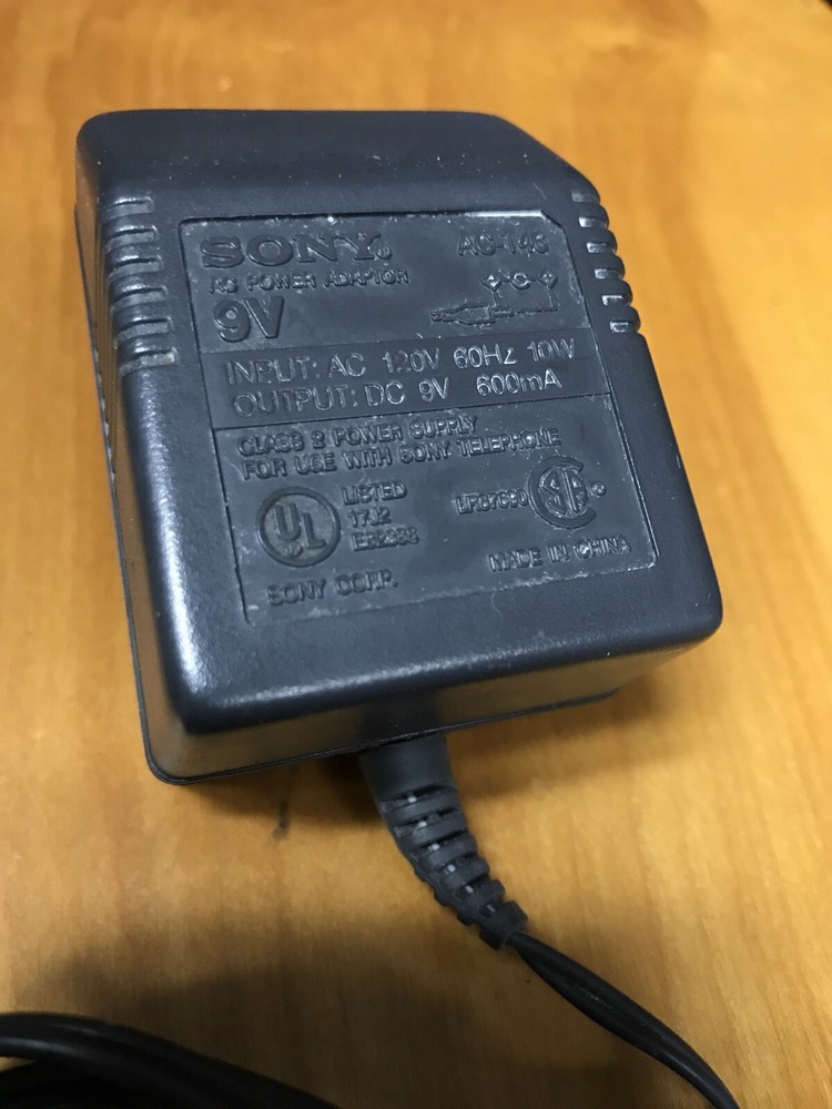 Sony AC-T46 9V 600mA AC Power Adapter