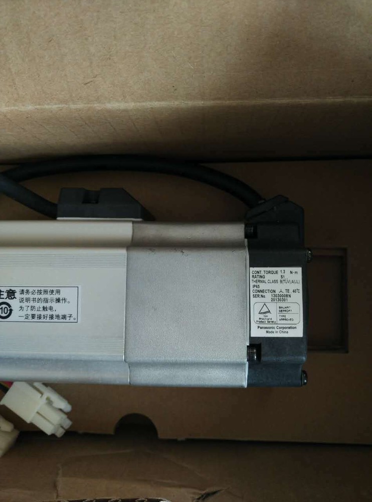 Panasonic MSMD042P1D Servo Motor 1PC New Expedited Shipping
