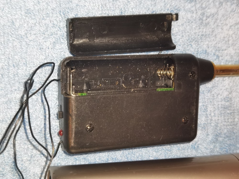 Vintage Sony WM2000 Wired/Wireless Microphone With Transmitter. Read Description
