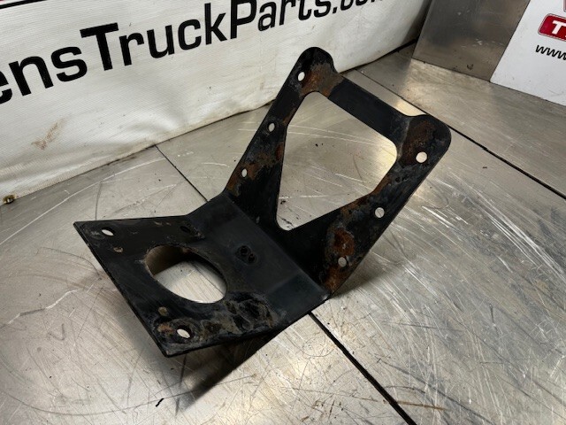 KENWORTH T2000, T700 STRAP-SUPPORT CAB A84-1002