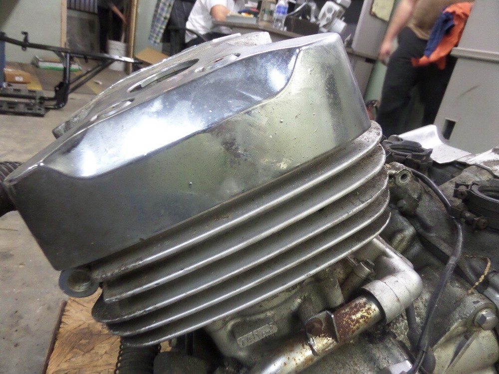 1994 HONDA MAGNA VF750C ENGINE UNKNOWN MILES HAS COMPRESSION.