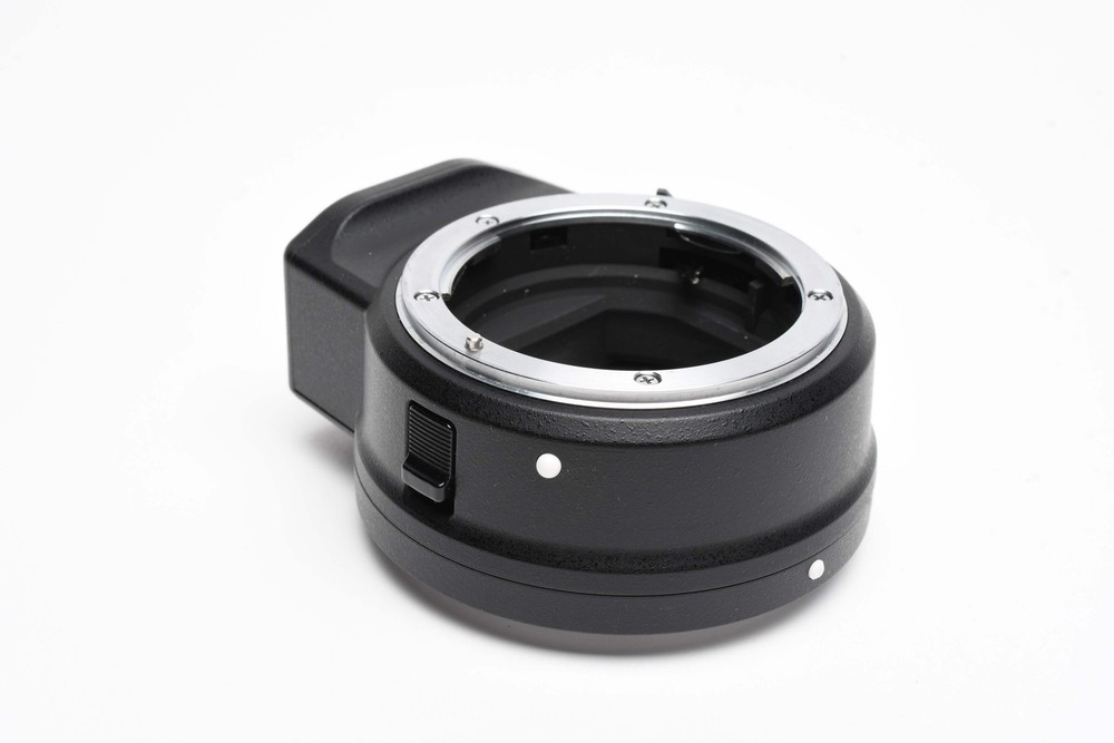 Nikon FTZ Mount Adapter, Mint-, Barely used w/Caps