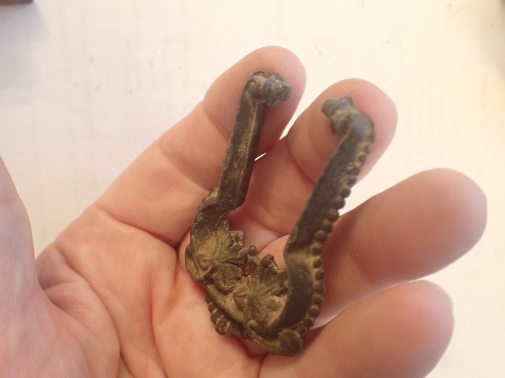 MANTEL CLOCK SIDE DECORATION PART