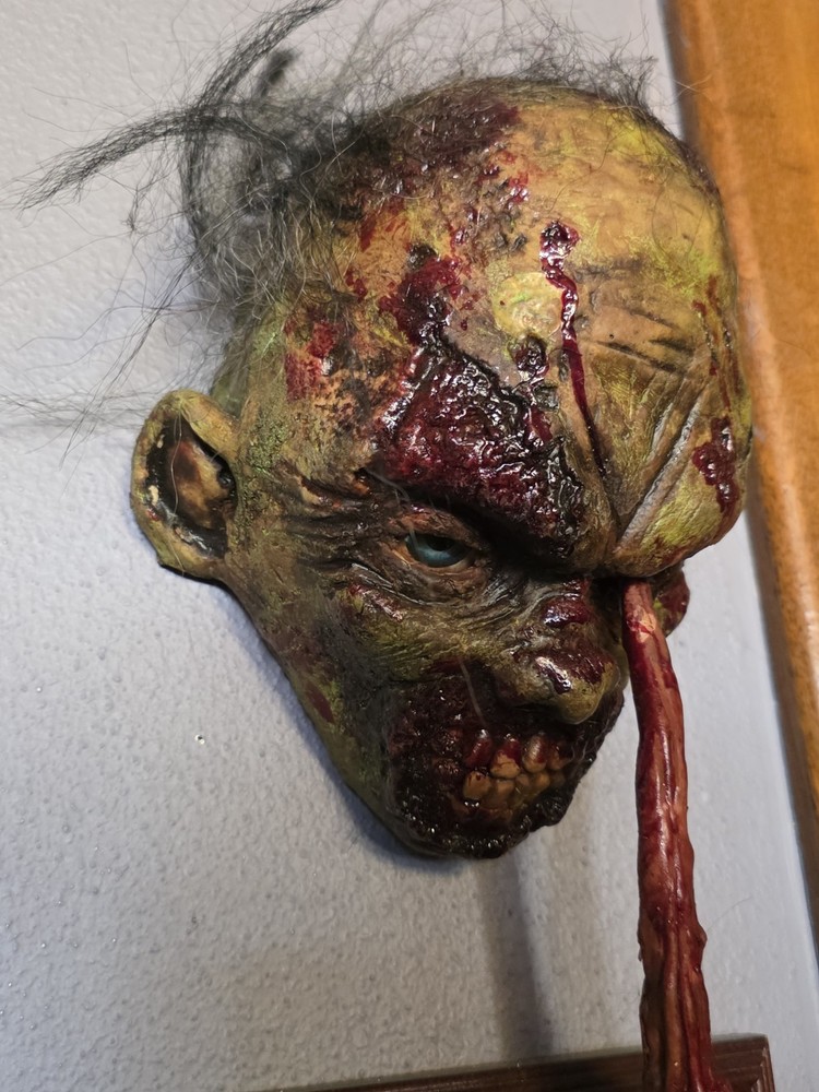 Zombie Gore Head wall hanger