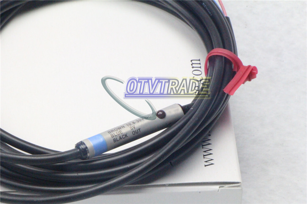 ONE Keyence EM-054 EM054 Proximity sensor