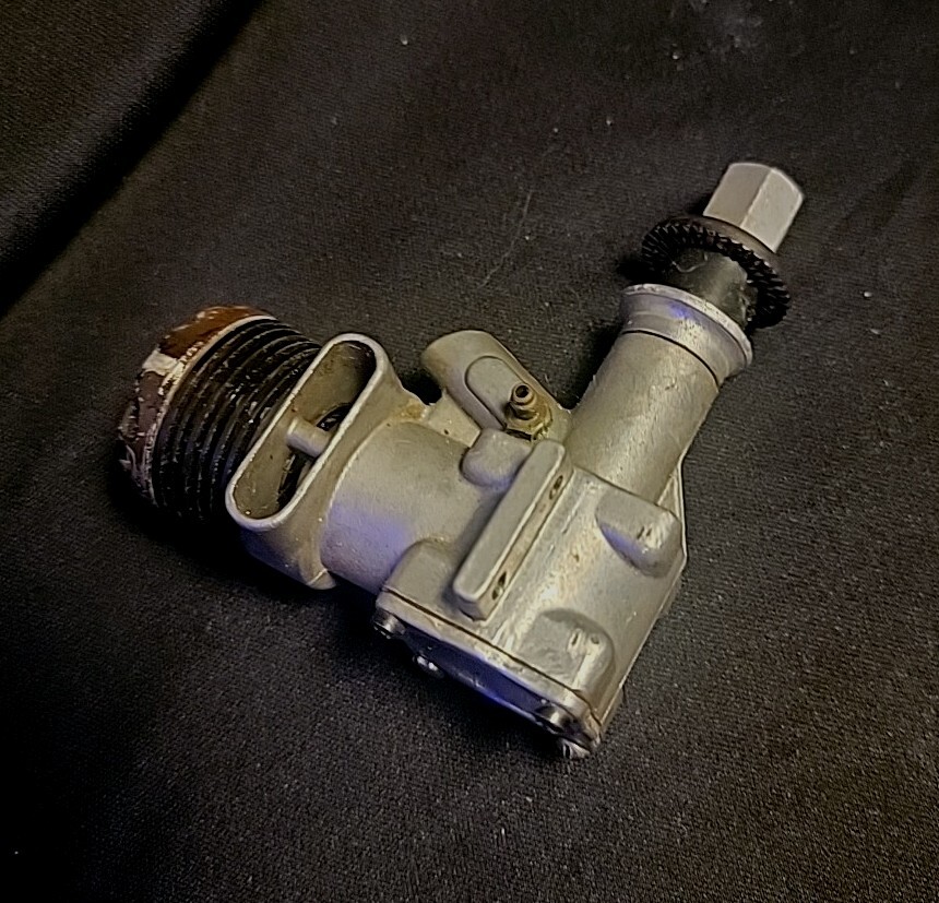 McCoy 29 Airplane Engine Untested for Parts/Repair Good Compression Pop