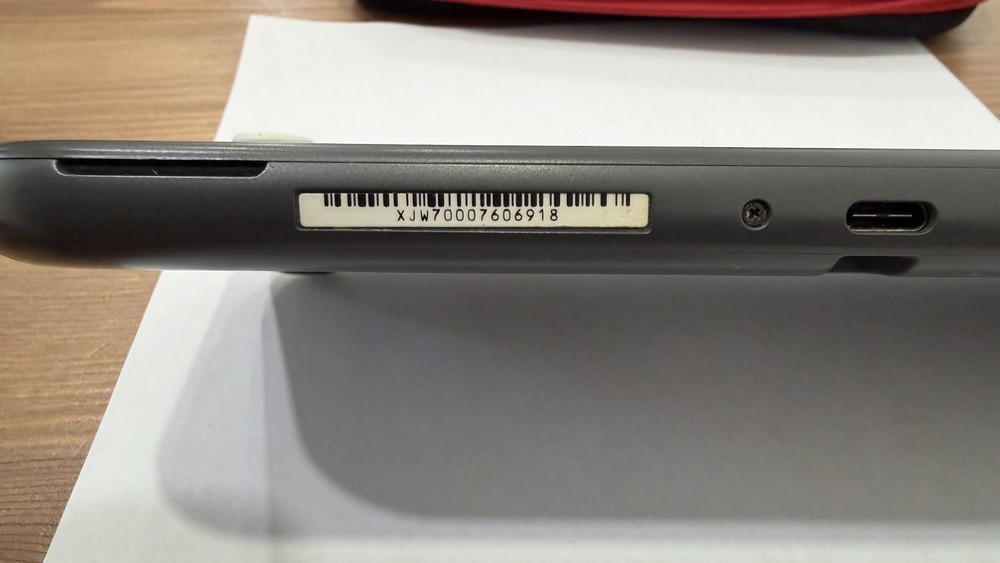 Nintendo Switch Console Handheld HDH-001, grey .