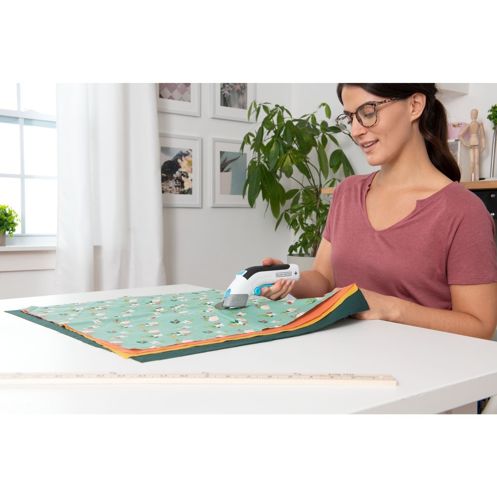 BLACK+DECKER 4V Craft Scissors - BCSC115FF