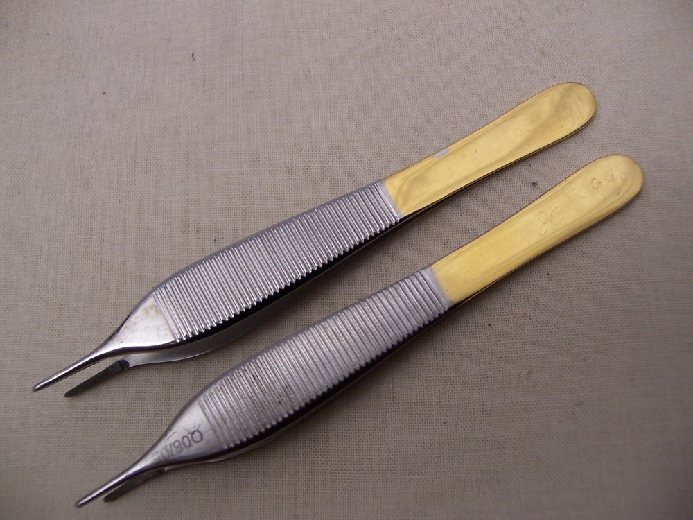 Forceps, unbranded - 4.5" - 1 available