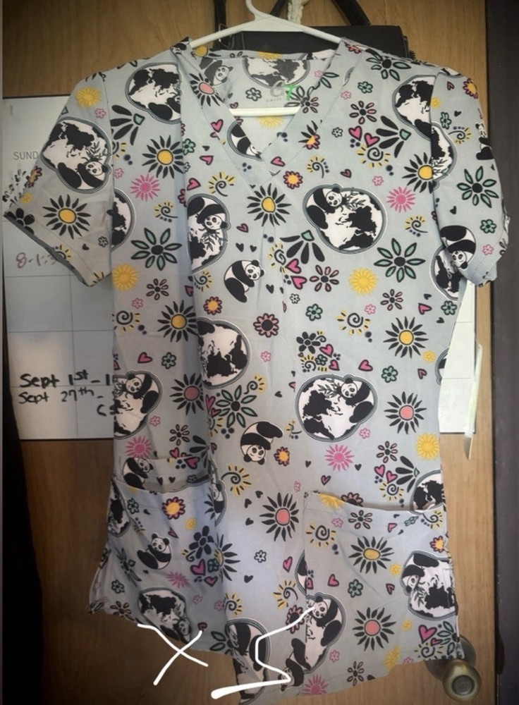 Scrub lot ! Sizes small/ XS