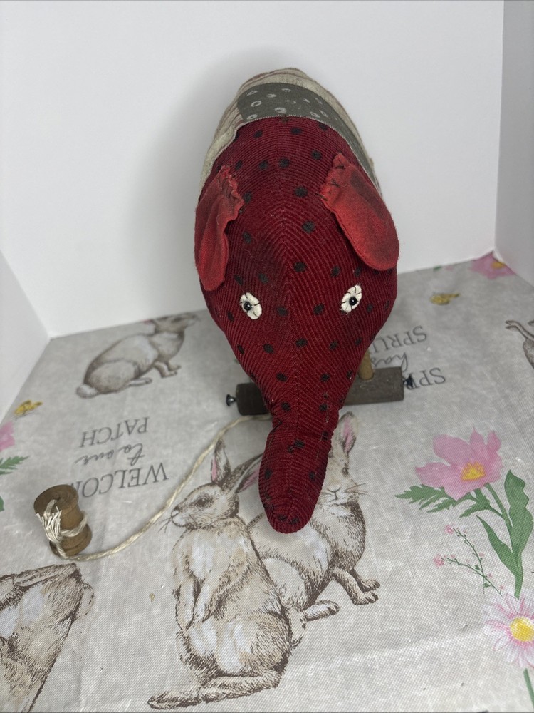 August Moon- Lang Primative Pig Pull Toy