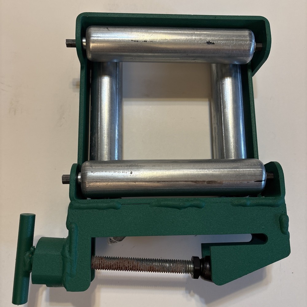 Greenlee CTR100 Medium Duty Cable Roller OPEN BOX NEW ROLLER FREE SHIPPING