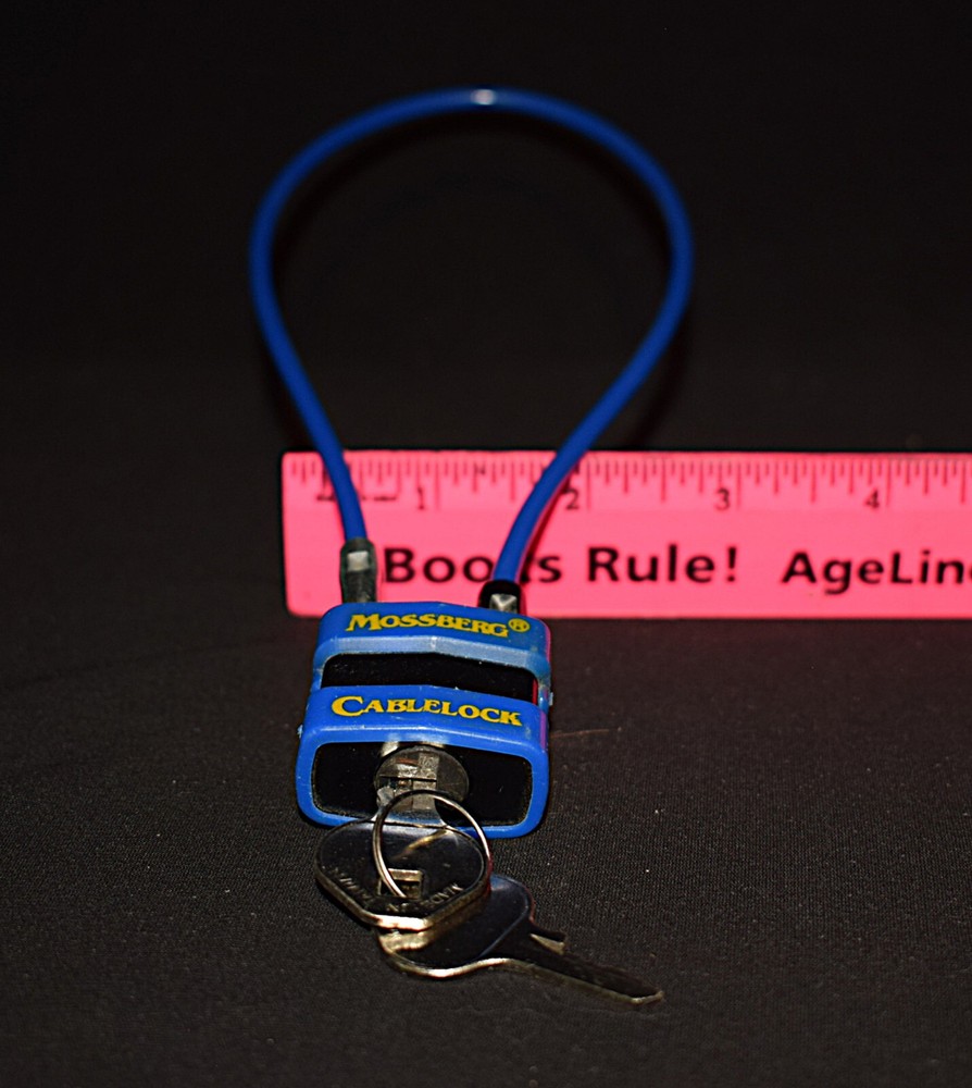 Mossberg Cable Lock ~ Gun Firearm ~ Blue + 2 Keys