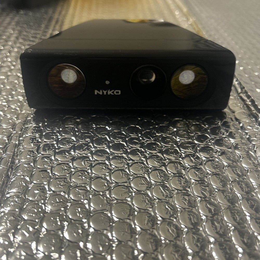 Microsoft 1414 Xbox 360 Kinect Sensor with NYKO ZOOM