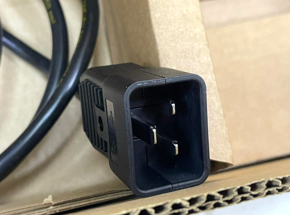EATON ePDU G3 Basic Powered Distribution Unit EBAB22