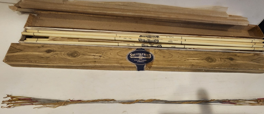 1930 NIB Squier Trued Violin Strings , Silver & Aluminum. Total 25 strings.