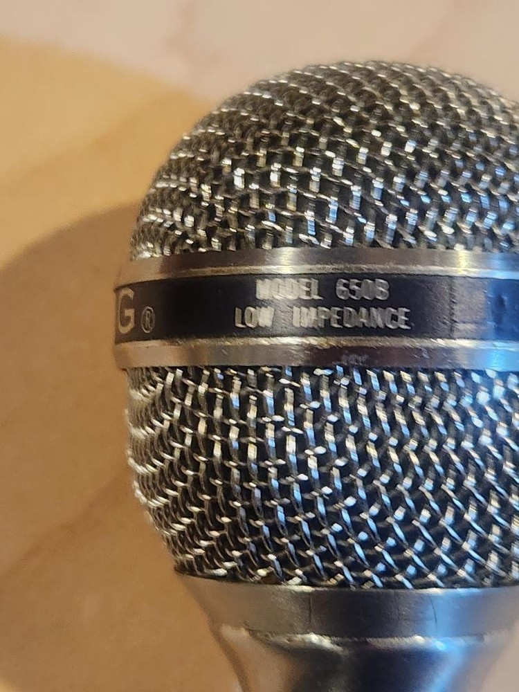 VINTAGE ALTEC LANSING MICROPHONE MODEL 650B (TESTED)