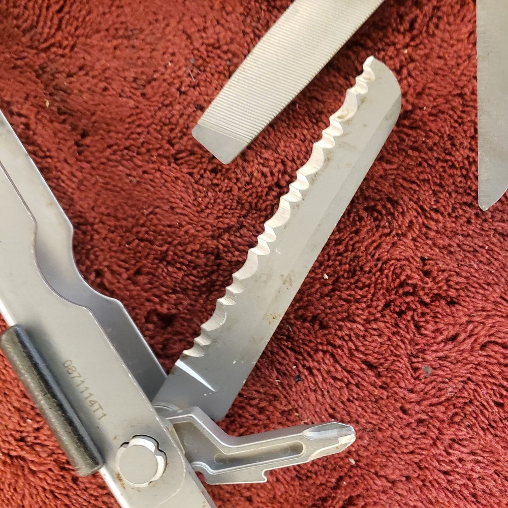 🔪 Lot 2 Gerber Multi Tool MP600 multiplier, drop point blade read