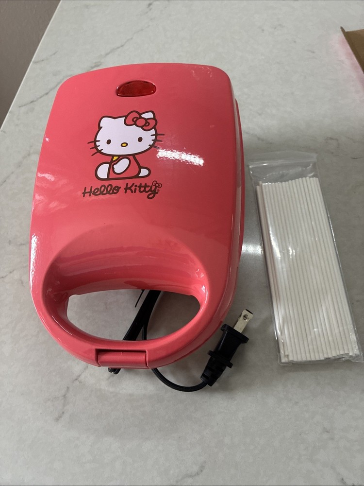Hello Kitty Cake Pop Maker with Sticks Includes Cake Pop Sticks New In Box