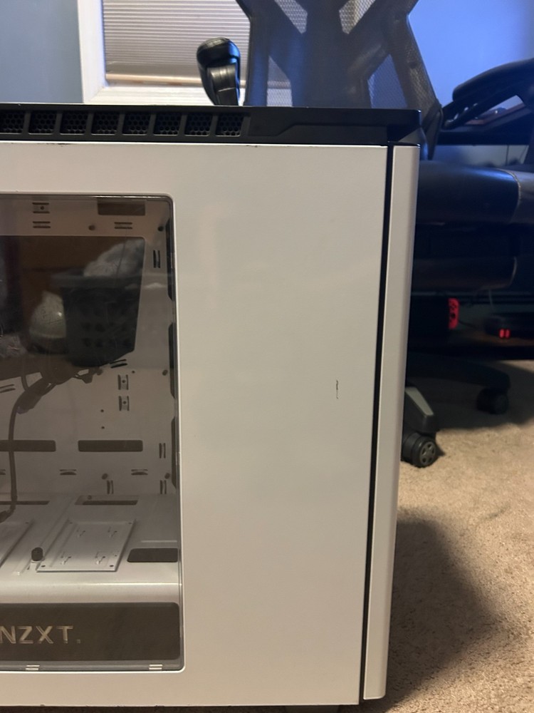 NZXT White ATX/Mid-Tower PC Case (used)