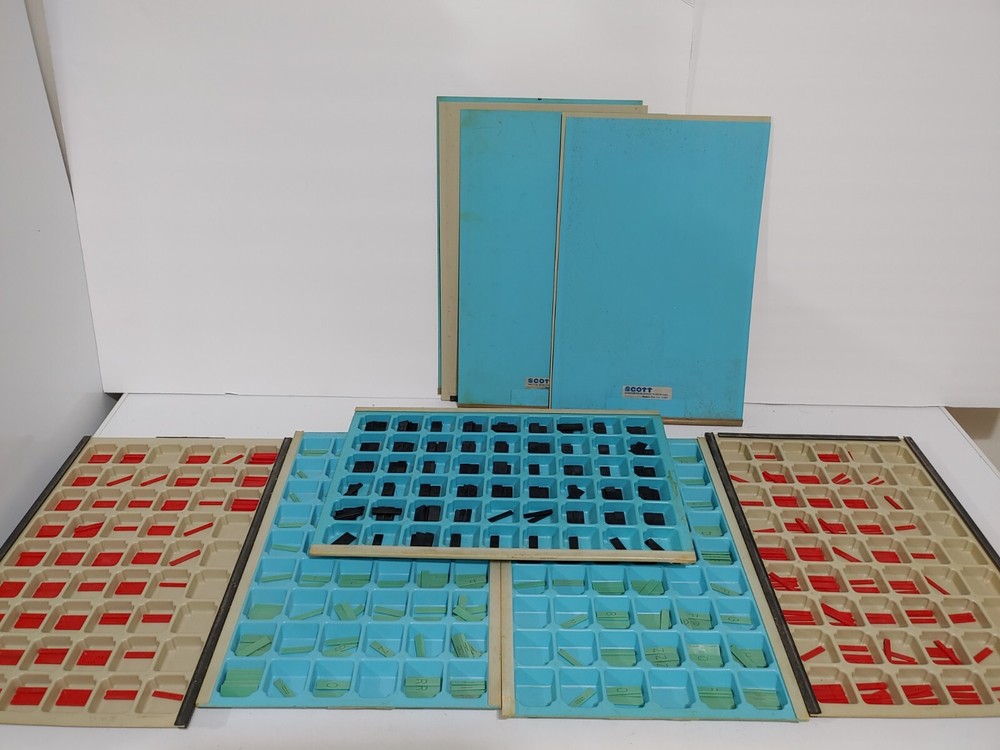 Scott Signgraver SM-300 Engraving Machine with Stencils