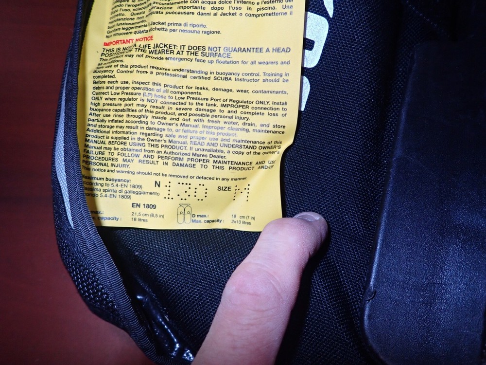 Mares Frontier Vera Womens BCD Medium Used