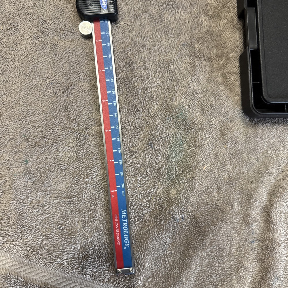 Metrology Pro-Instrument digital caliper