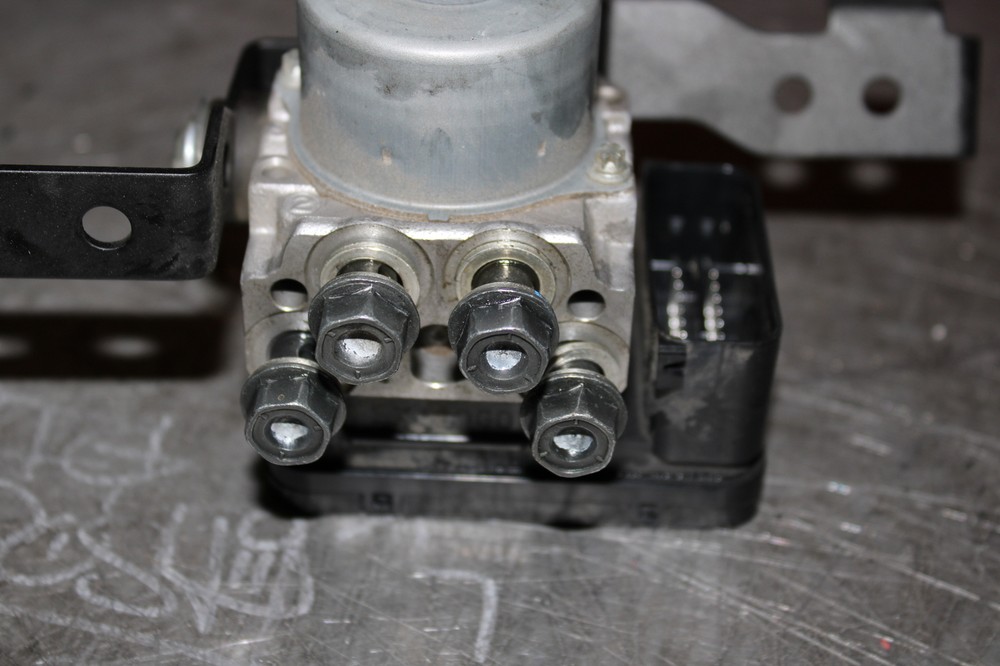 19 KAWASAKI NINJA 400 EX400 ABS OEM ABS PUMP UNIT MODULE