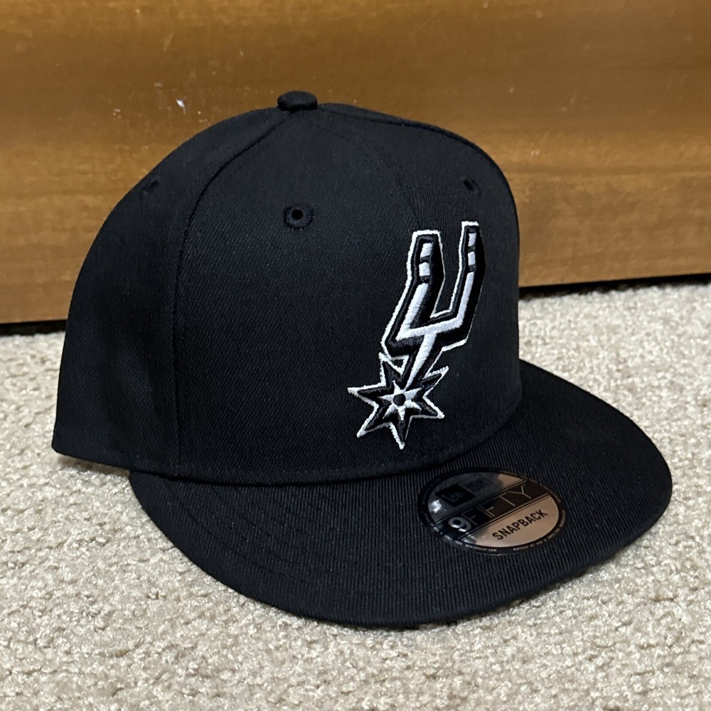 New Era 9Fifty San Antonio Spurs Basic Black/White Adjustable Snapback NBA Hat