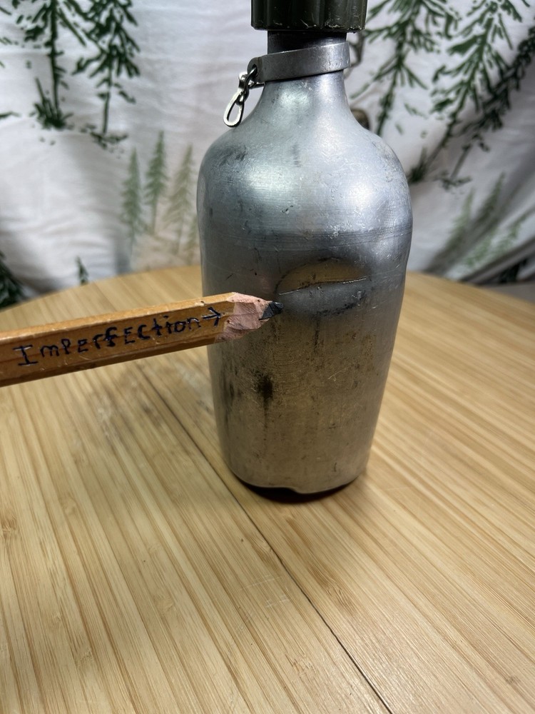 VINTAGE ARCTIC CANTEEN DEFECTS WORN W/ DIFFERENT “Big Cap”