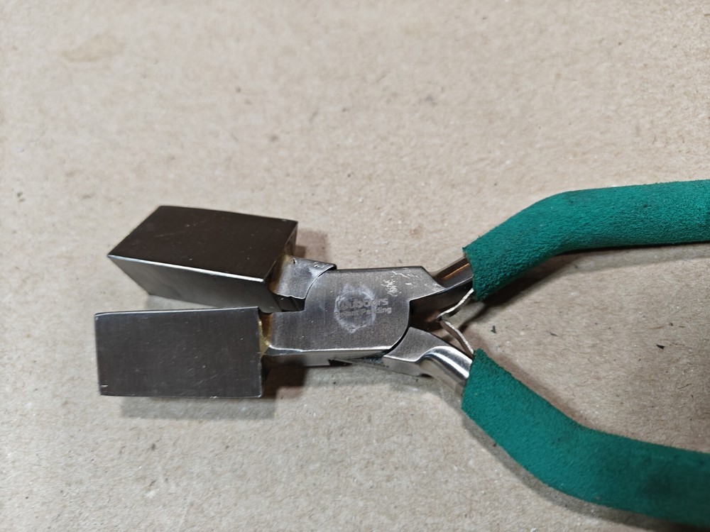Wubbers Square Mandrel Pliers Jumbo