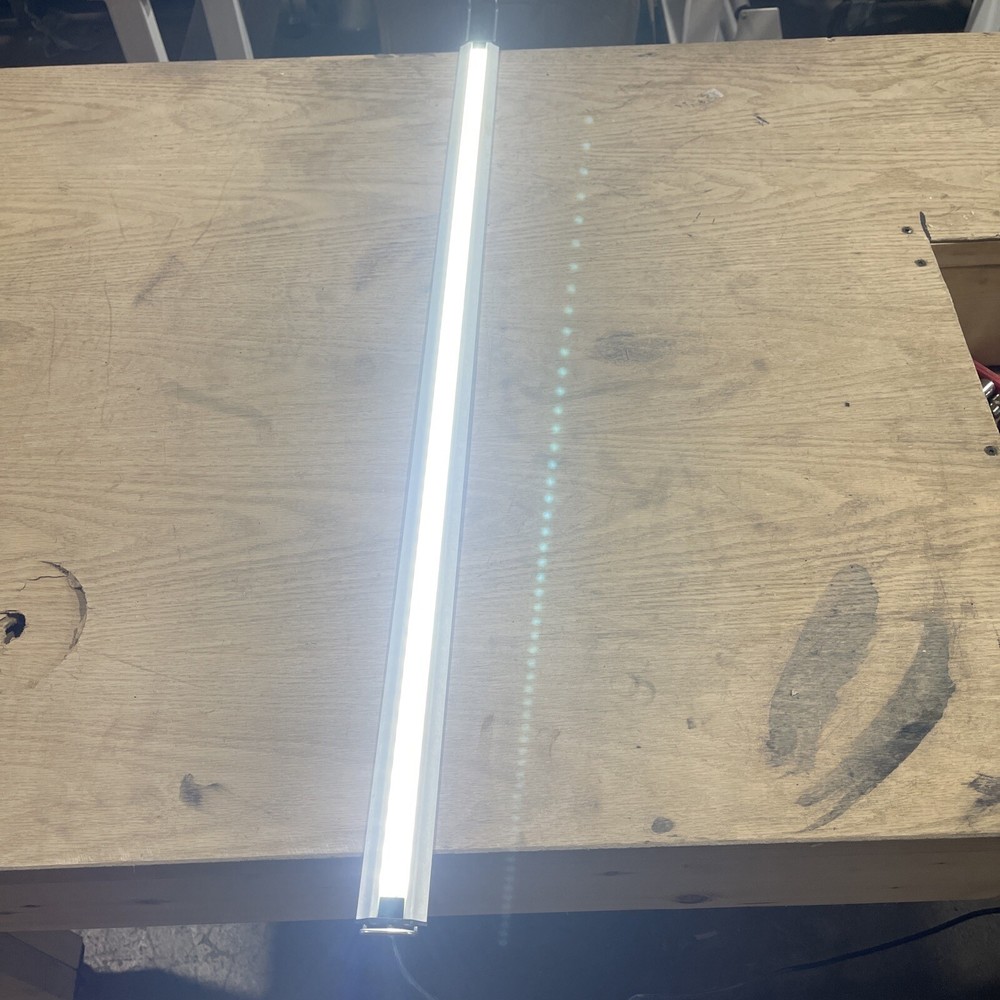 Zetlight Marine Space 3’ Led Striplight - Red & White