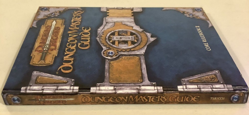 Dungeons And Dragons Dungeon Master’s Guide Core Rulebook 2 D&D D20 System 2000