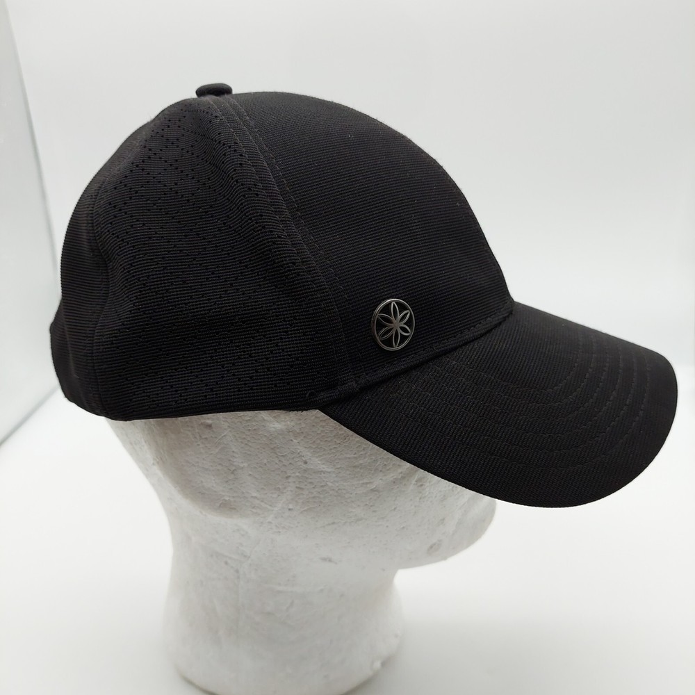Gaiam Wander Geo Breathable Black Strapback