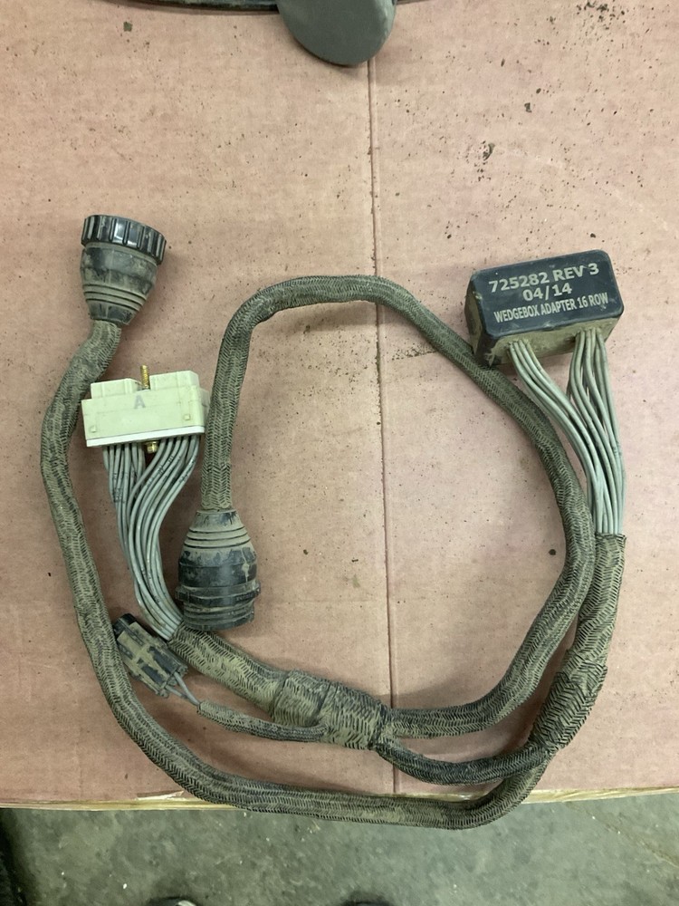 John Deere Black Wedge Box Harness