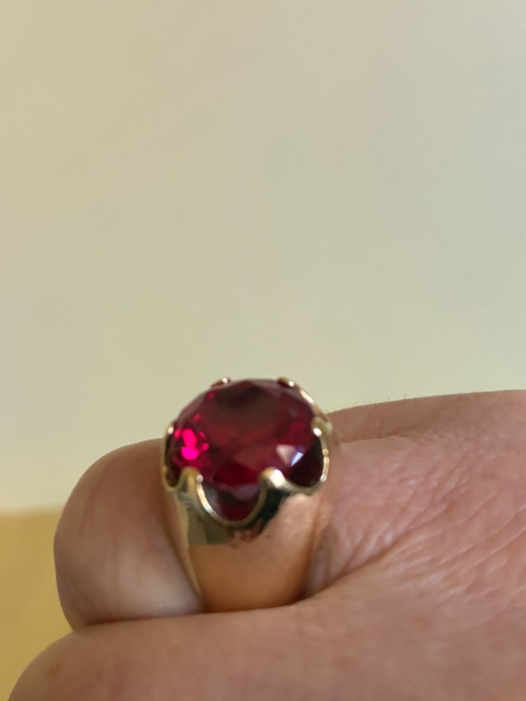 Men's 10K Gold Ring + Lab Created Ruby/Garnet Stone (Preowned)