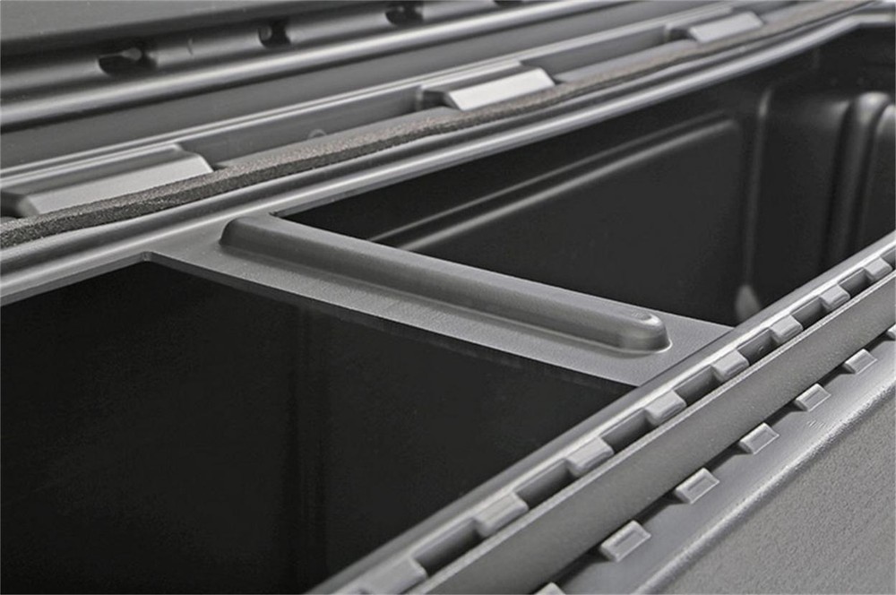 Dee Zee Specialty Series Poly Crossover Tool Box +PL/TB POLY CROSSOVER FULL SIZE