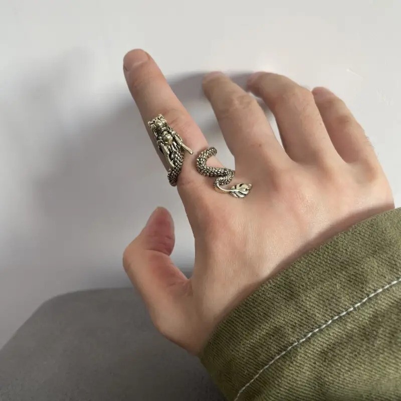 Vintage Dragon Cigarette Ring Holder - Unique Smoking Accessory