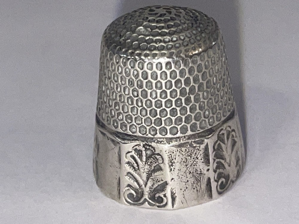 Victorian Era Etched STERLING SILVER Thimble SIGNED - CJ Sz 9 🌺🌺