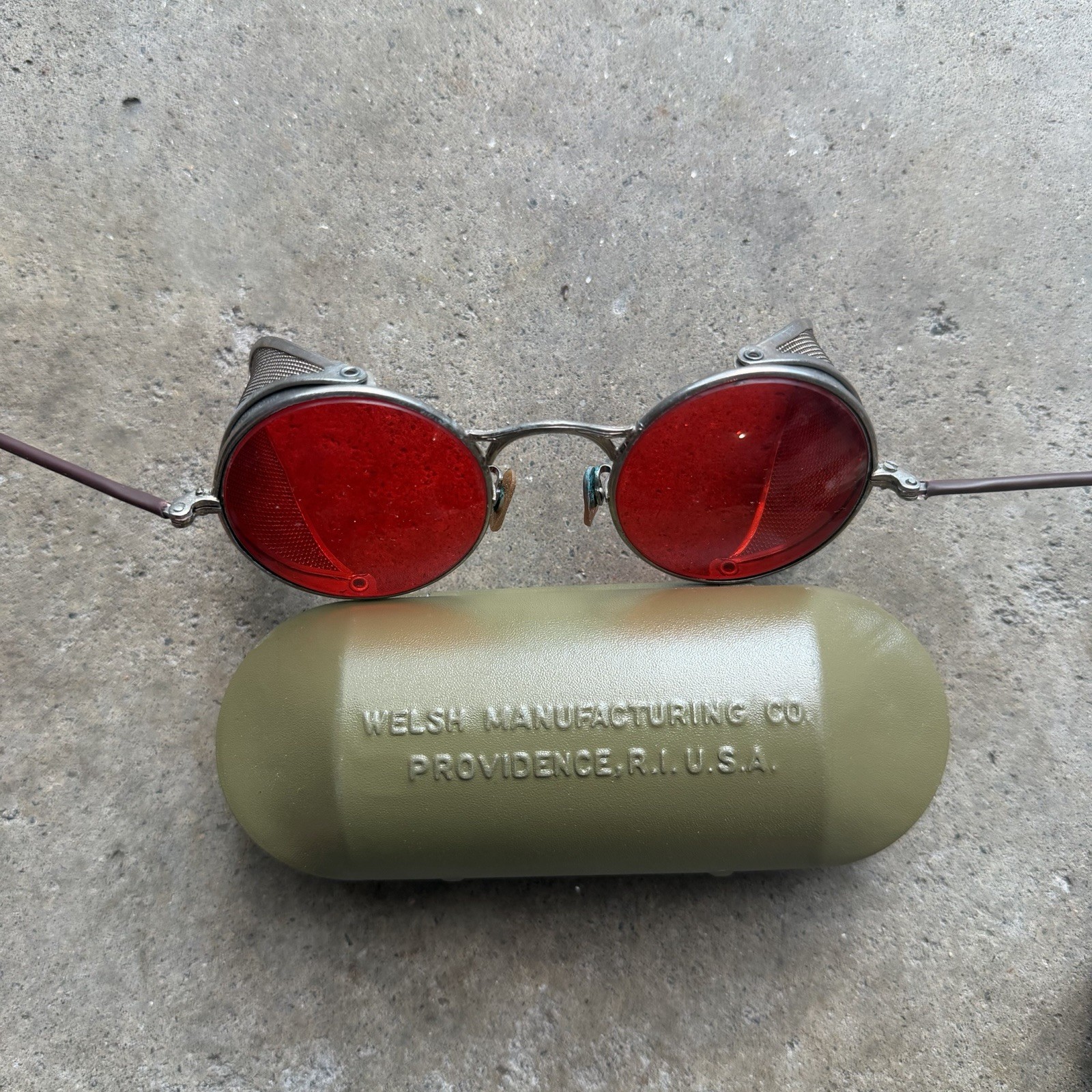 Red Welsh WW2 Goggles With Screens NOS deadstock Steampunk Vintage 1940s