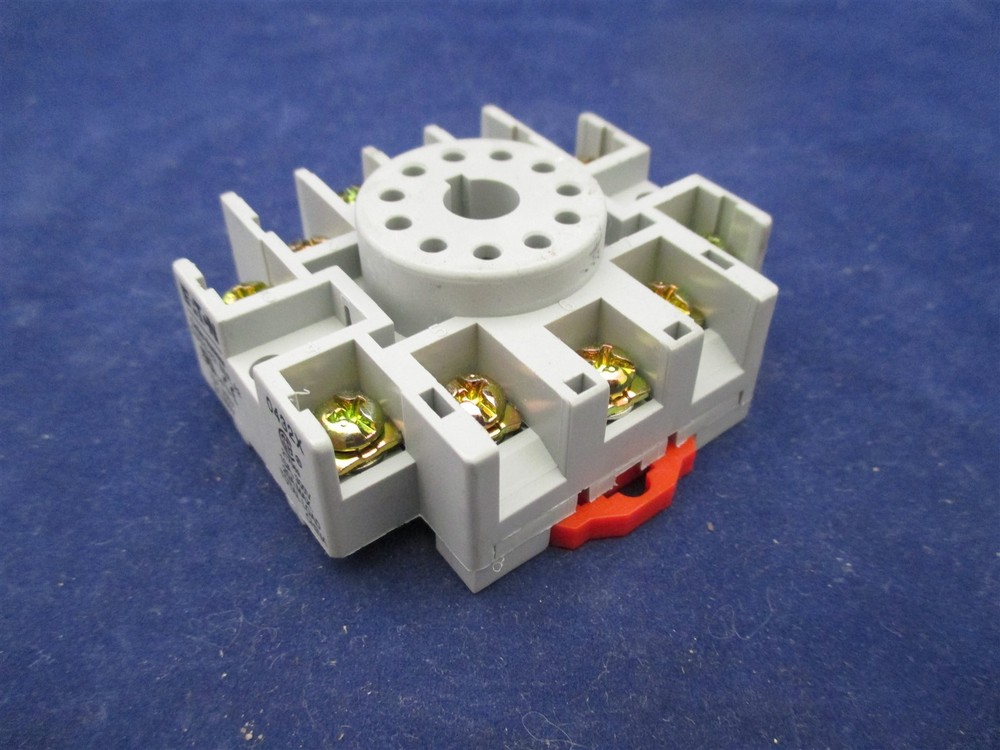 Cutler-Hammer D3PA3-A2 Relay Socket