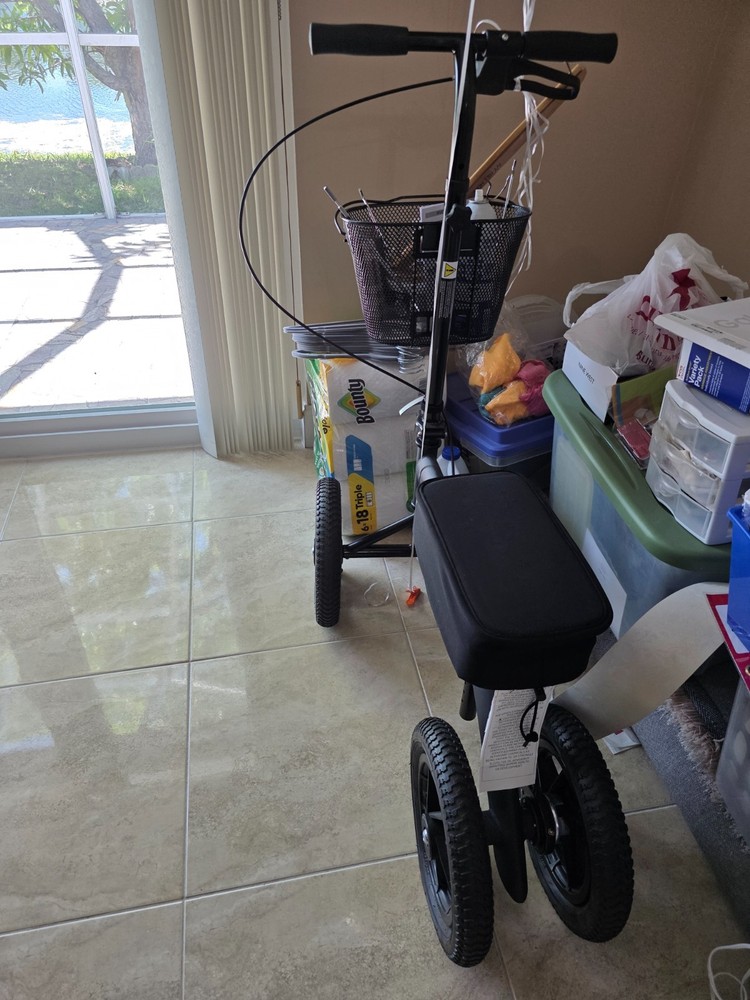 BodyMed Folding Knee Walker